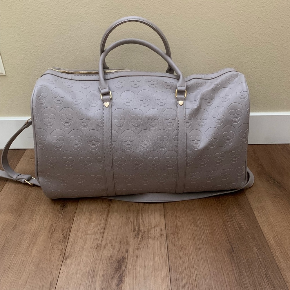 BETSEY JOHNSON SKULL DUFFLE BAG, BETSEY JOHNSON Skull Embossed Weekender - Picture 2 of 10